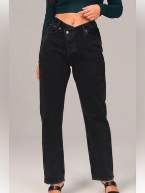 Abercrombie & Fitch Black The Dad High Rise